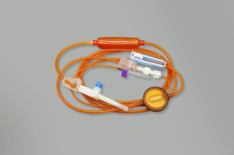 Disposable light shielded precision filtration infusion set